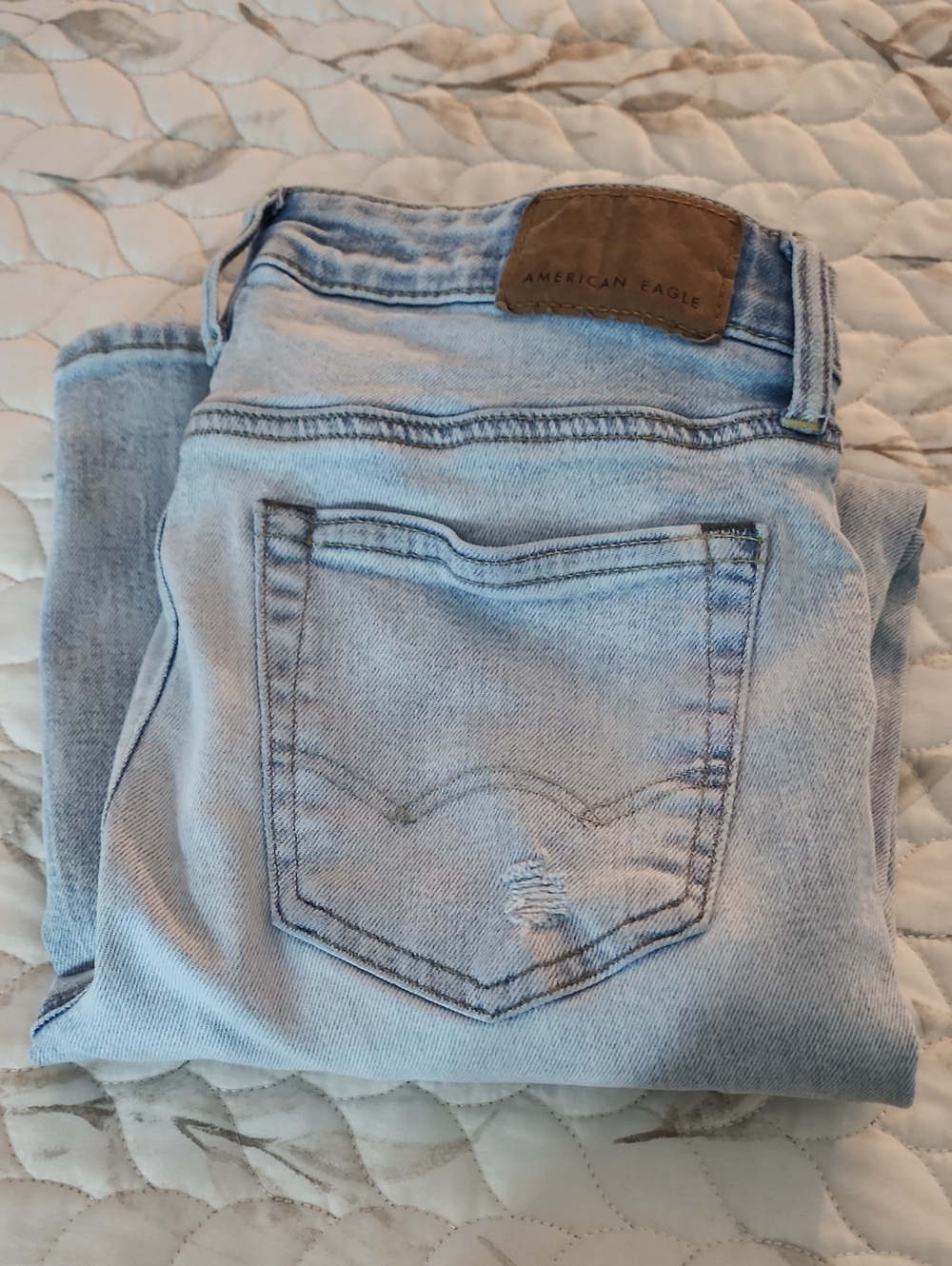 American Eagle Outfitters Light Wash Skinny Jeans